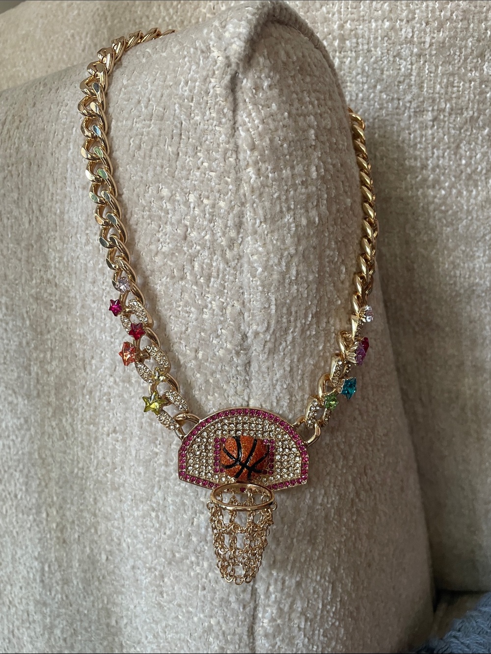 NWT Betsy Johnson Basketball Hoop Ball Stars Necklace ONE OF A Kind Gift! Gold